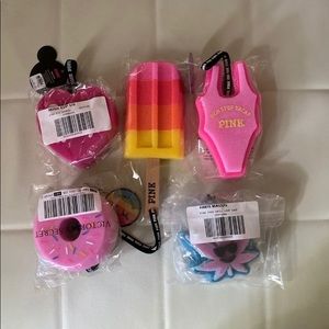 Vs pink sponges